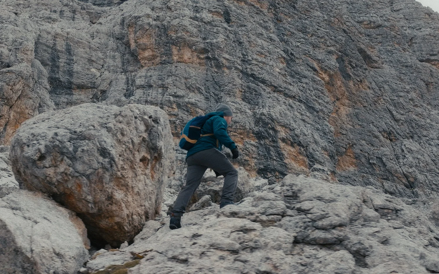 Colorgrading Filmemulation Beispiel Wanderer