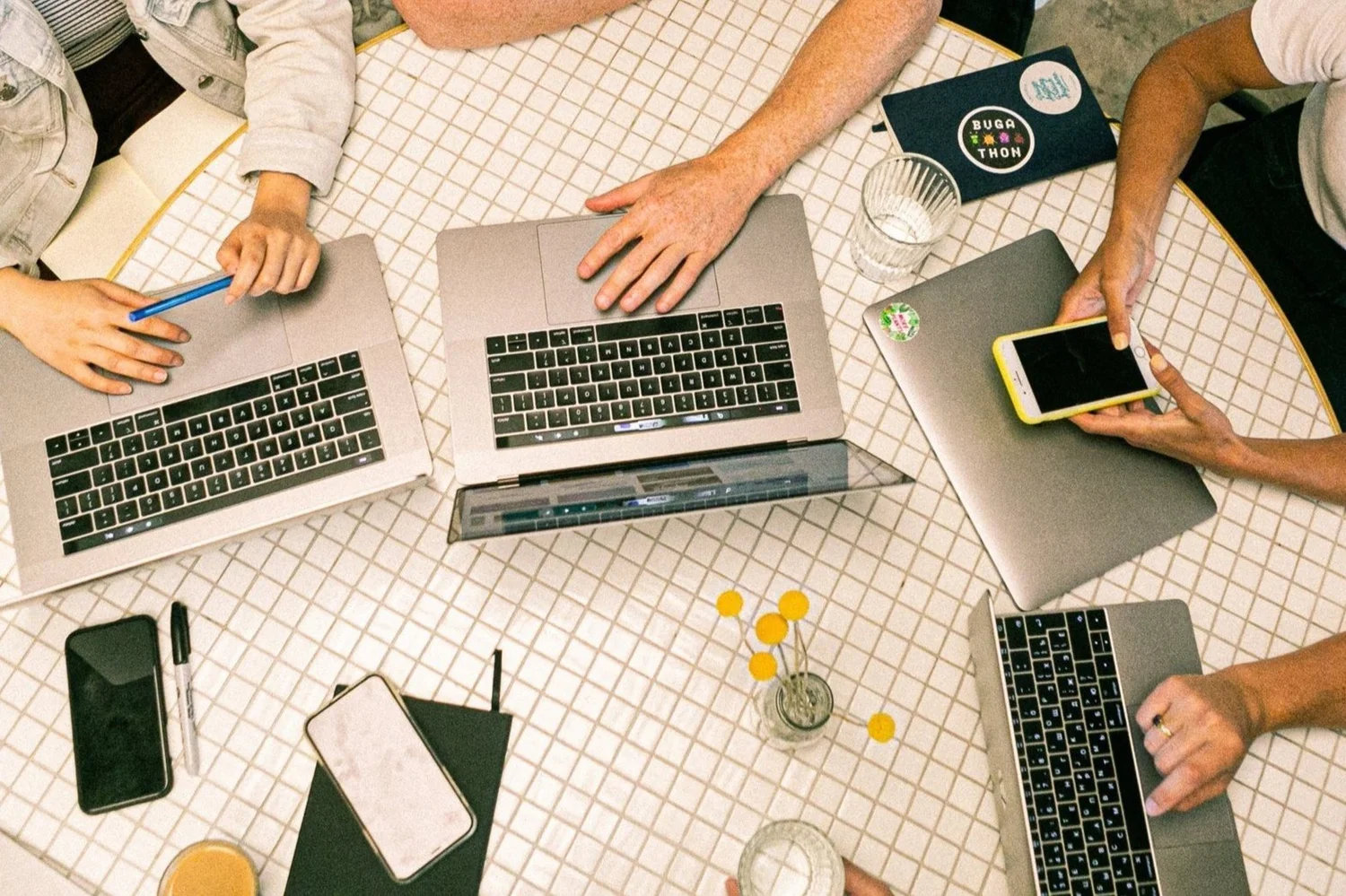 Das Team bei der Konzeptionierung einer Filmproduktion